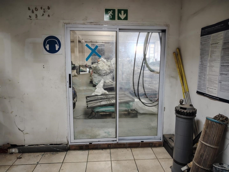 To Let commercial Property for Rent in Triangle Farm Western Cape